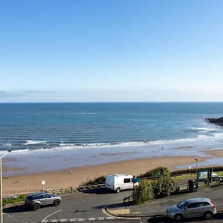 شقة Pass The Keys Picturesque Sea & Castle View Penthouse Apartment *